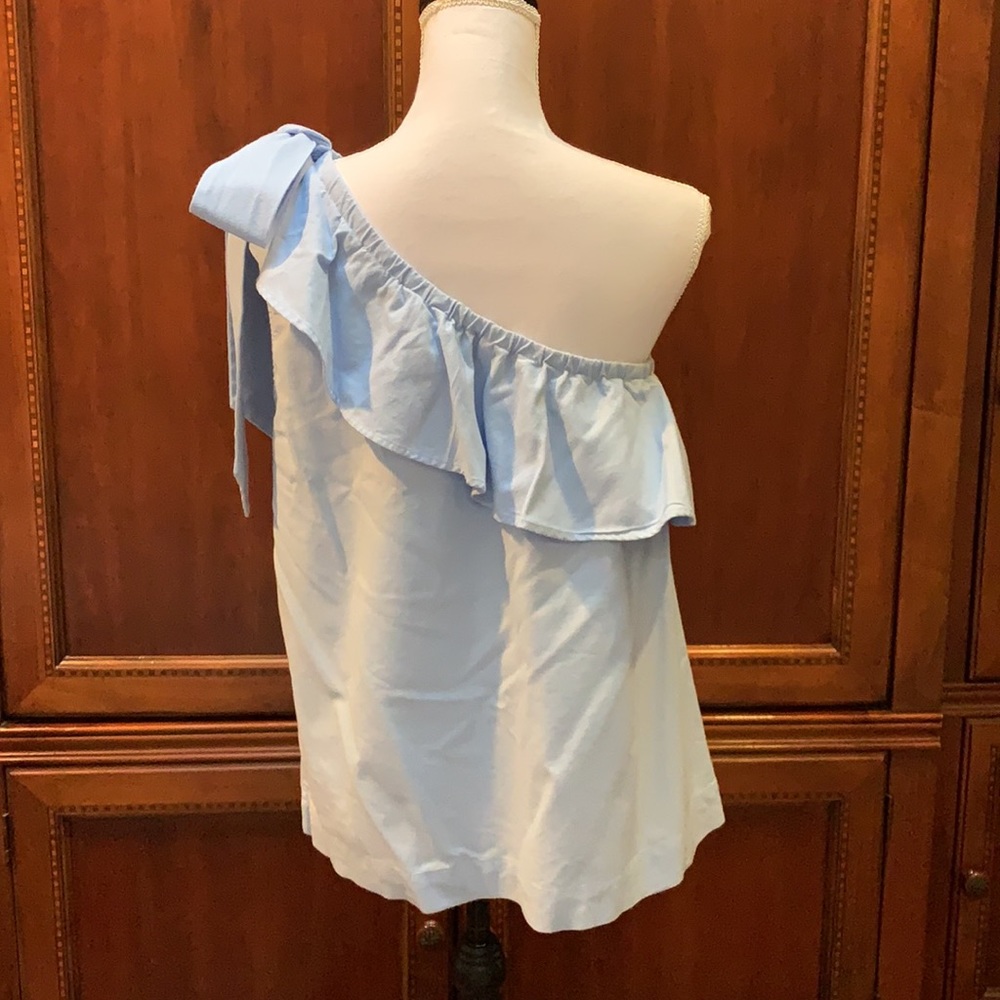 Vineyard Vines light blue chambray one shoulder flutter top - Picture 5 of 6